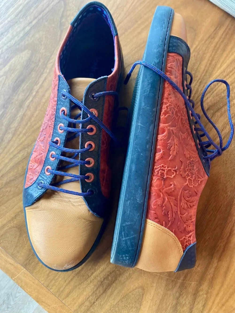 Lords of Harlech Men's Casual Embossed Red & Tan Sneakers - Picture 1 of 5